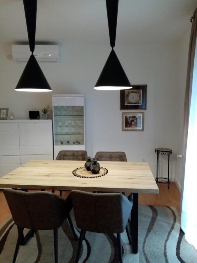 Apartment Pino Zara Esterno foto