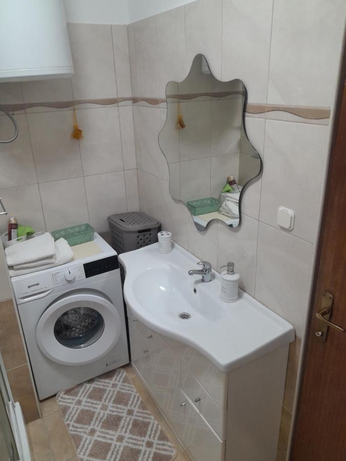 Apartment Pino Zara Esterno foto